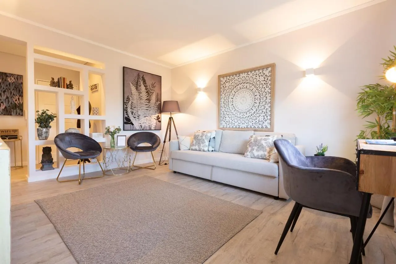Beachome4U3 Carcavelos  Portugal