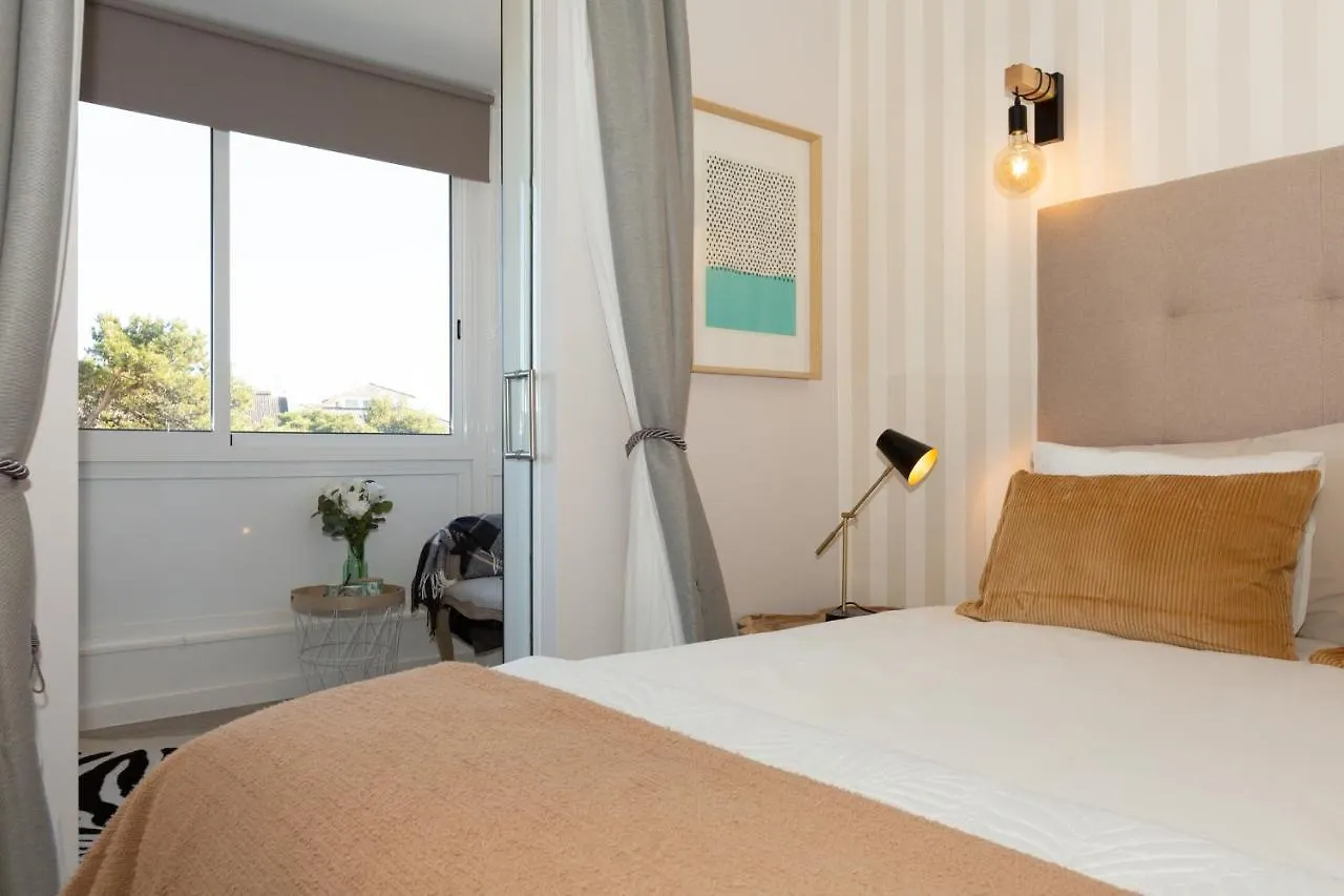 Apartment Beachome4U3 Carcavelos  Portugal